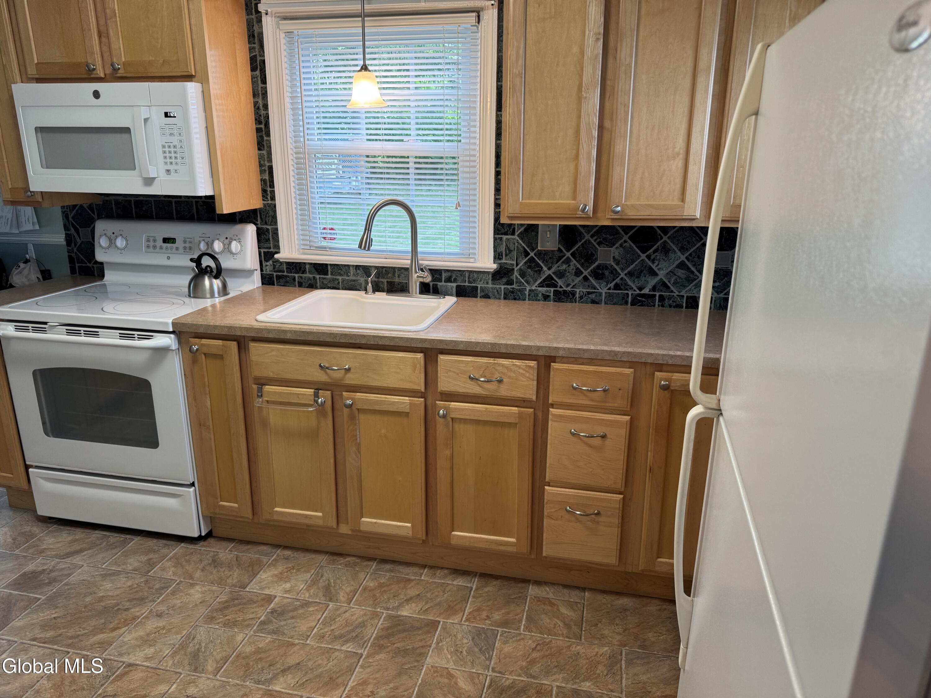 1300 Mcclellan Street Schenectady NY 12309