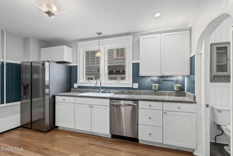 74 Hollywood Avenue Albany NY 12208