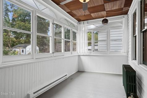 74 Hollywood Avenue Albany NY 12208