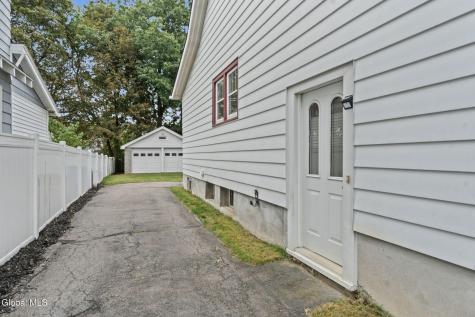 74 Hollywood Avenue Albany NY 12208