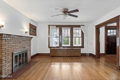 74 Hollywood Avenue Albany NY 12208