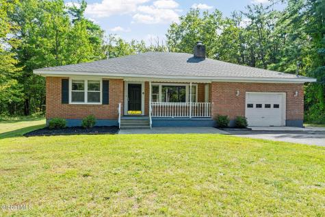 367 Closson Road Glenville NY 12302