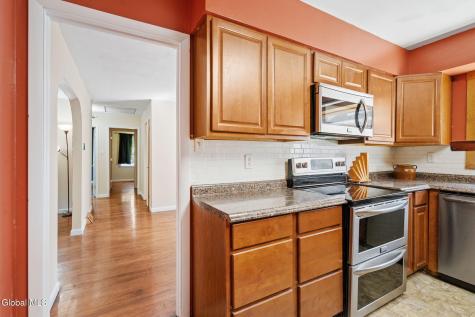367 Closson Road Glenville NY 12302