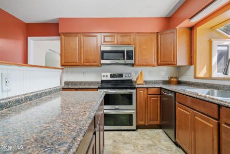 367 Closson Road Glenville NY 12302