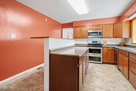 367 Closson Road Glenville NY 12302
