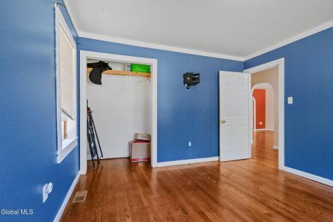 367 Closson Road Glenville NY 12302
