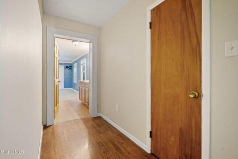 367 Closson Road Glenville NY 12302