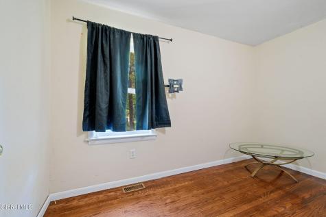 367 Closson Road Glenville NY 12302