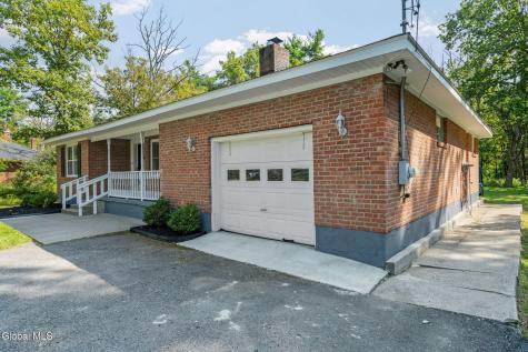 367 Closson Road Glenville NY 12302