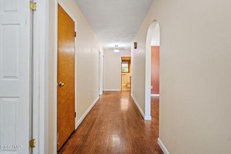 367 Closson Road Glenville NY 12302
