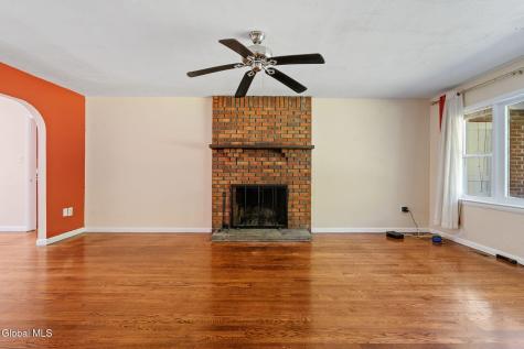 367 Closson Road Glenville NY 12302