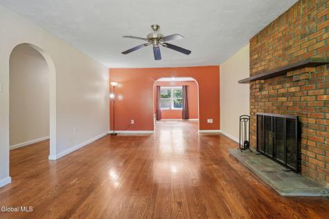 367 Closson Road Glenville NY 12302
