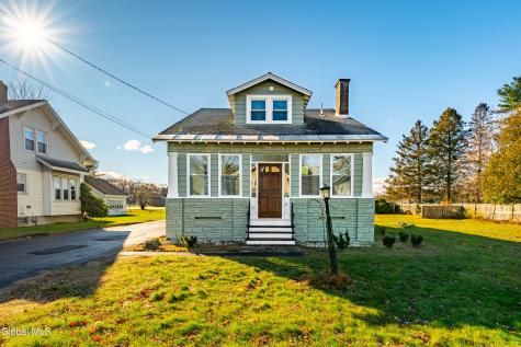 21 Magee Drive Glenmont NY 12077