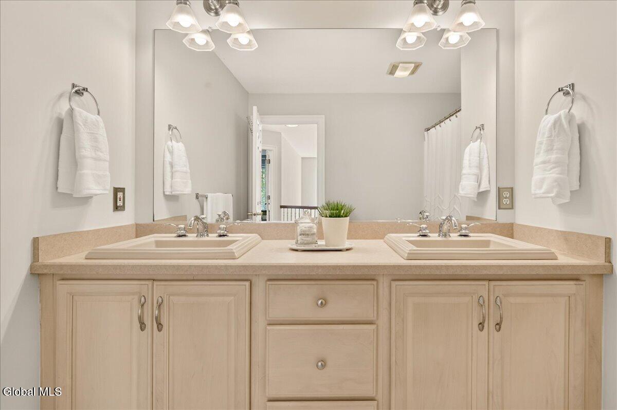 7 Hunter Hill Road Ballston NY 12019