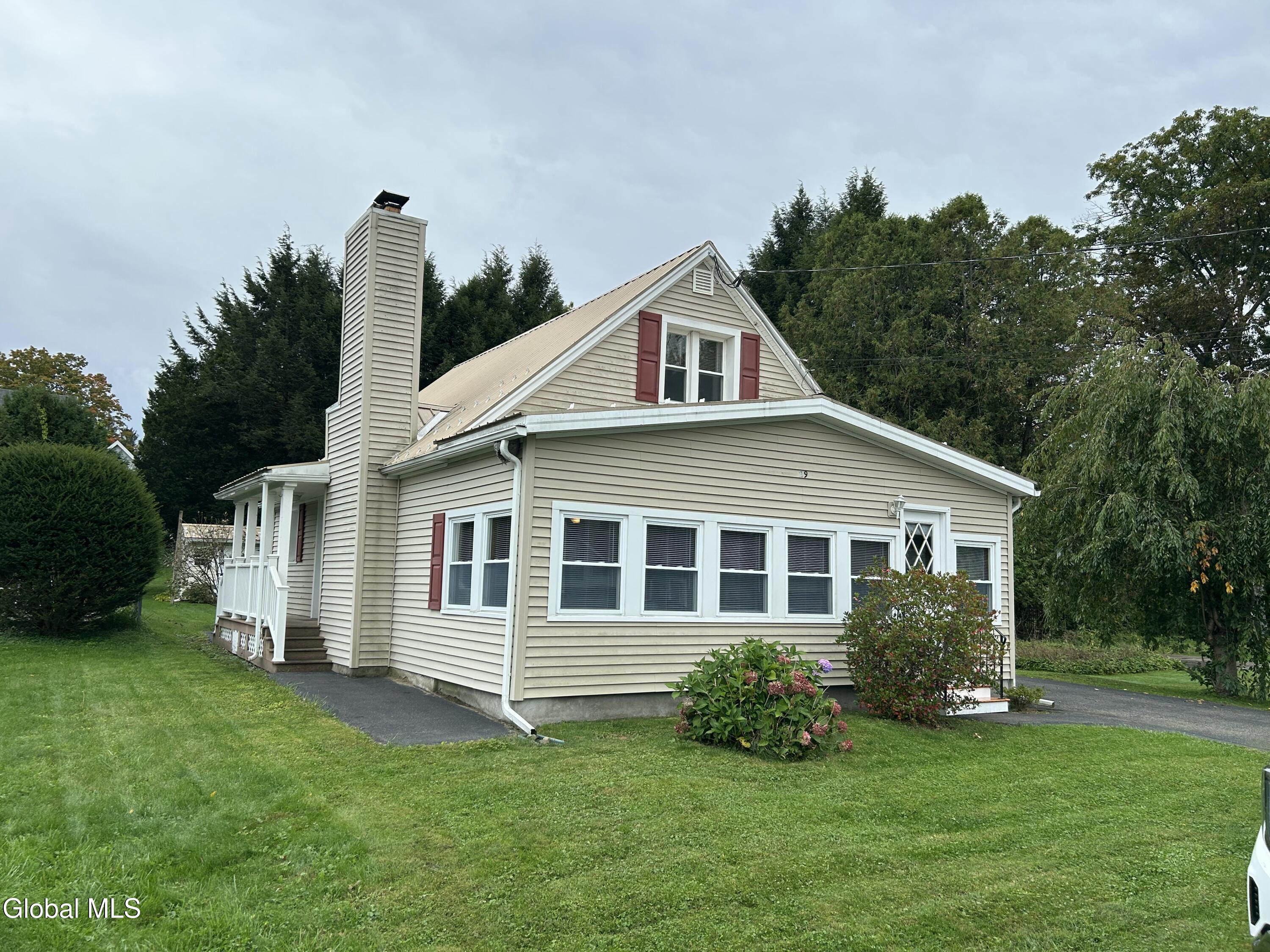 29 Fay Street Gloversville NY 12078