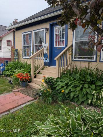 20 Easterly Street Gloversville NY 12078