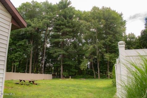 11 Melissa Court Albany NY 12205