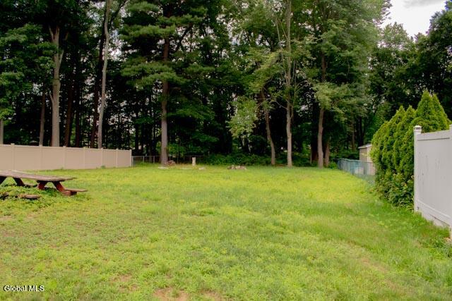 11 Melissa Court Albany NY 12205