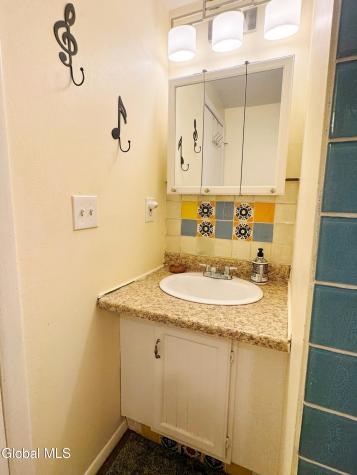 26 Knobhill Road Averill Park NY 12018