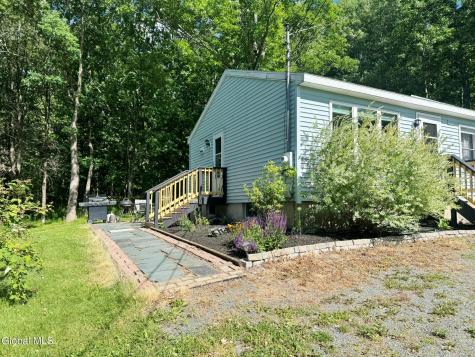 26 Knobhill Road Averill Park NY 12018