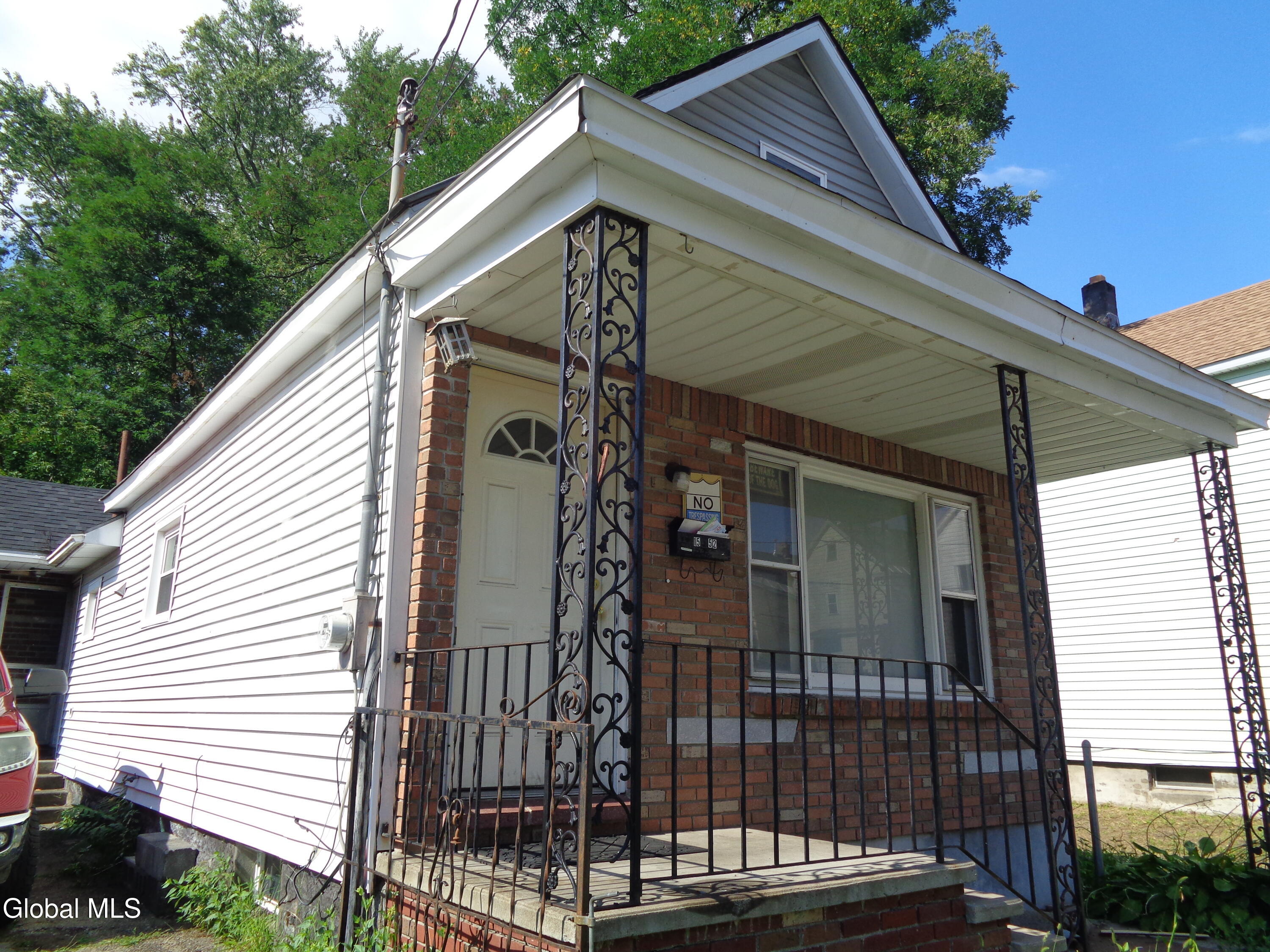 1552 4th Avenue Schenectady NY 12303