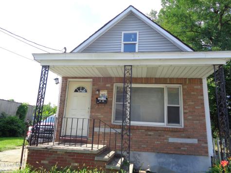 1552 4th Avenue Schenectady NY 12303