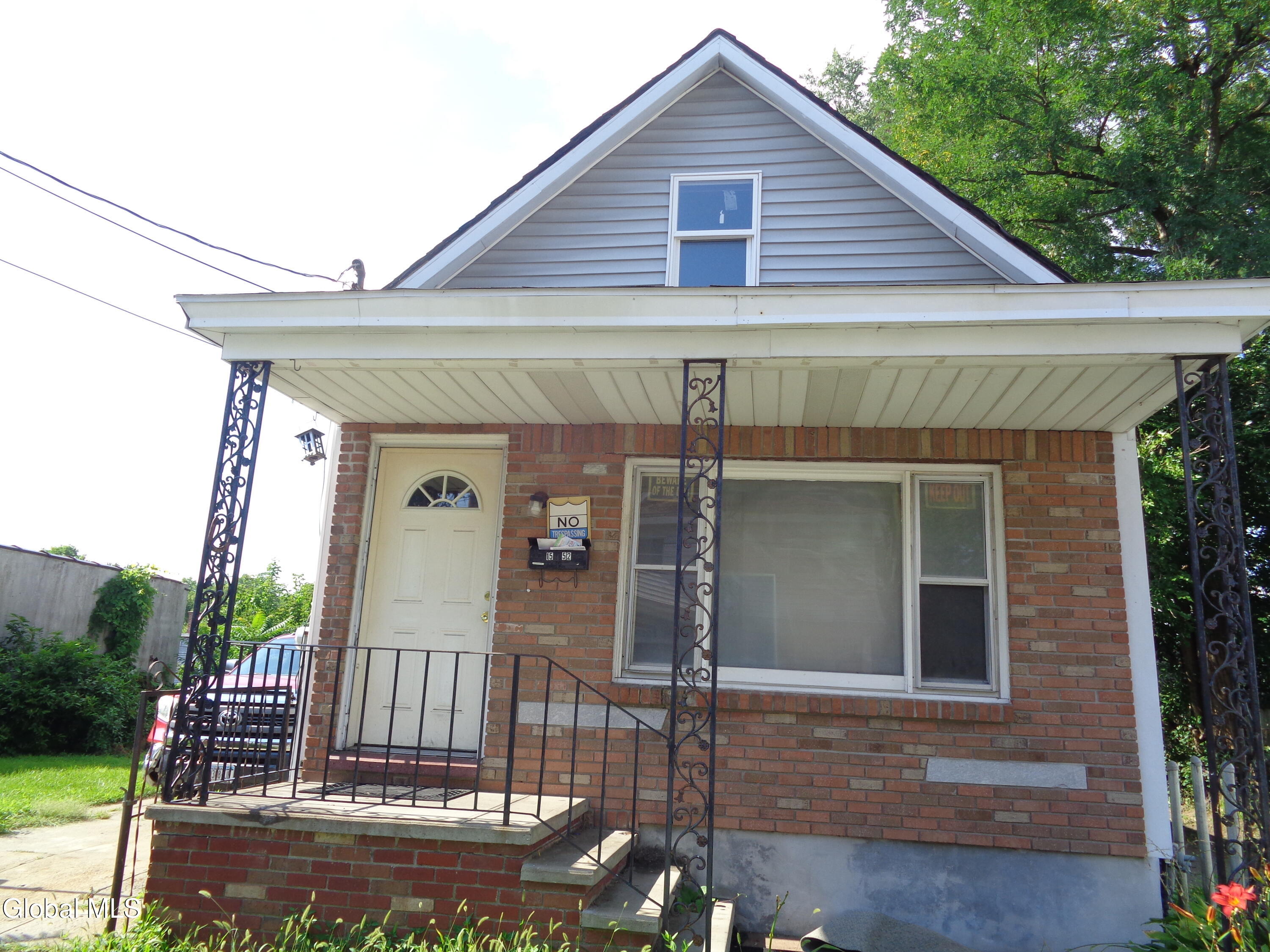 1552 4th Avenue Schenectady NY 12303