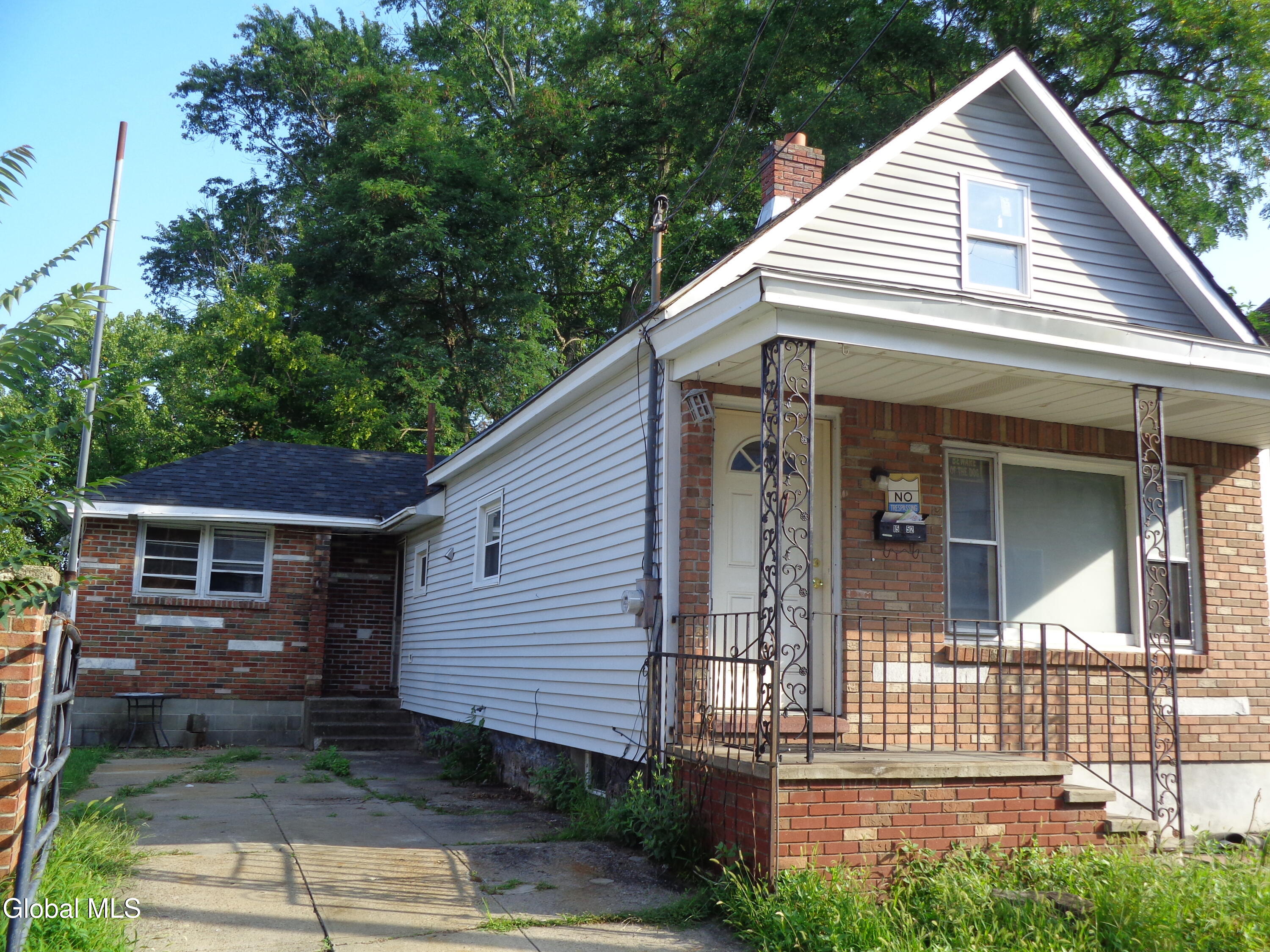 1552 4th Avenue Schenectady NY 12303