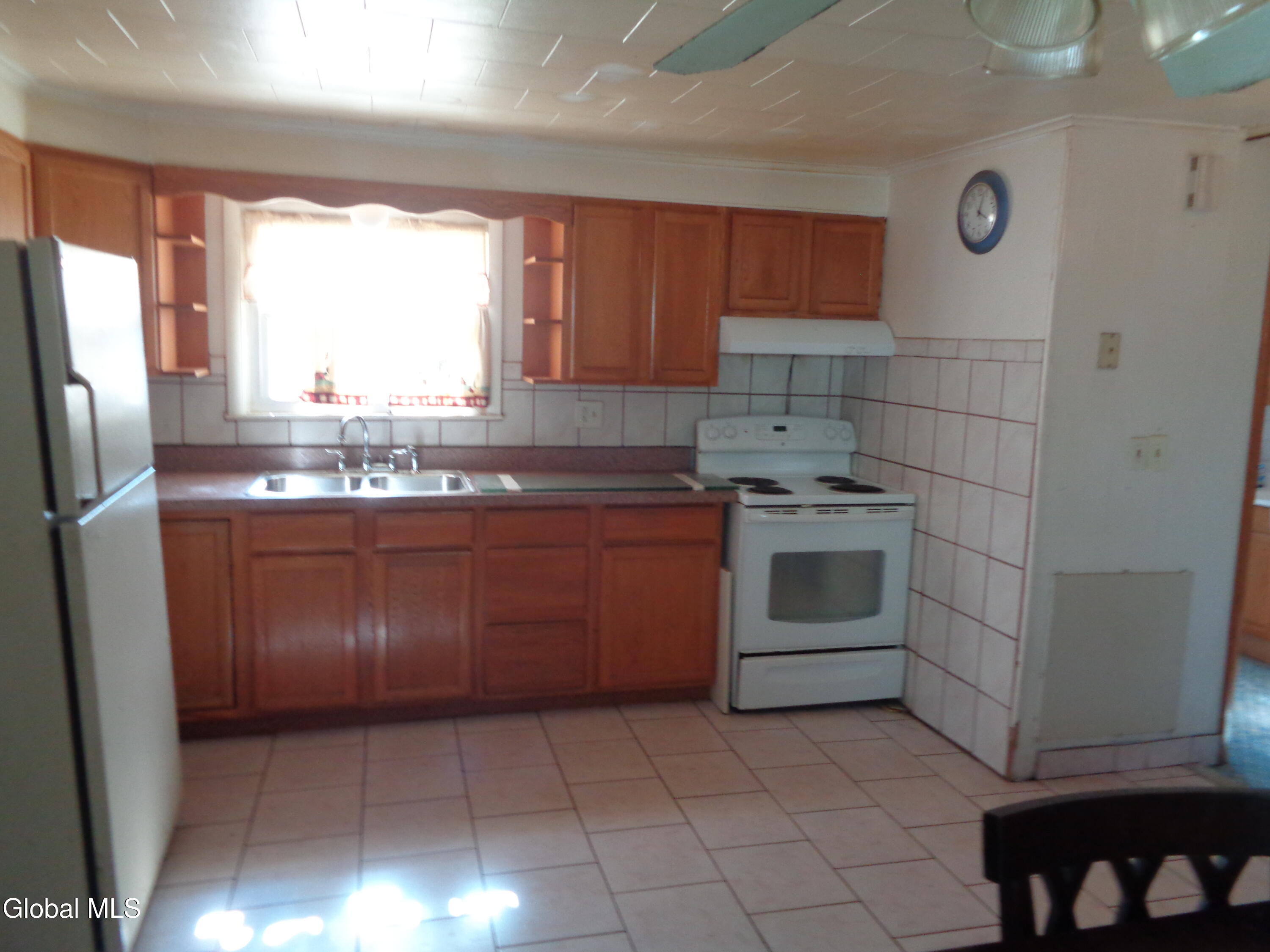 1552 4th Avenue Schenectady NY 12303