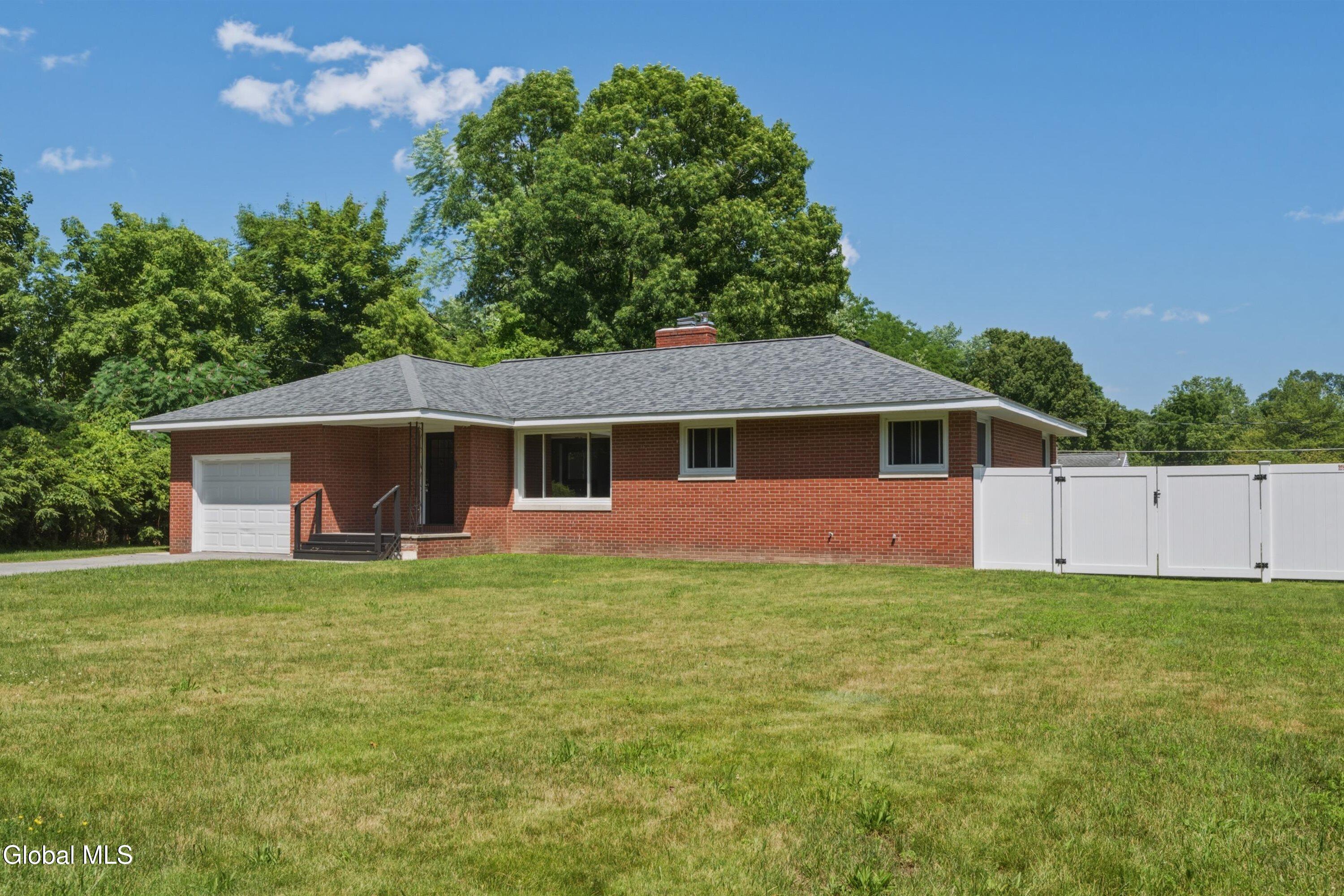 10 Kasper Drive Loudonville NY 12211