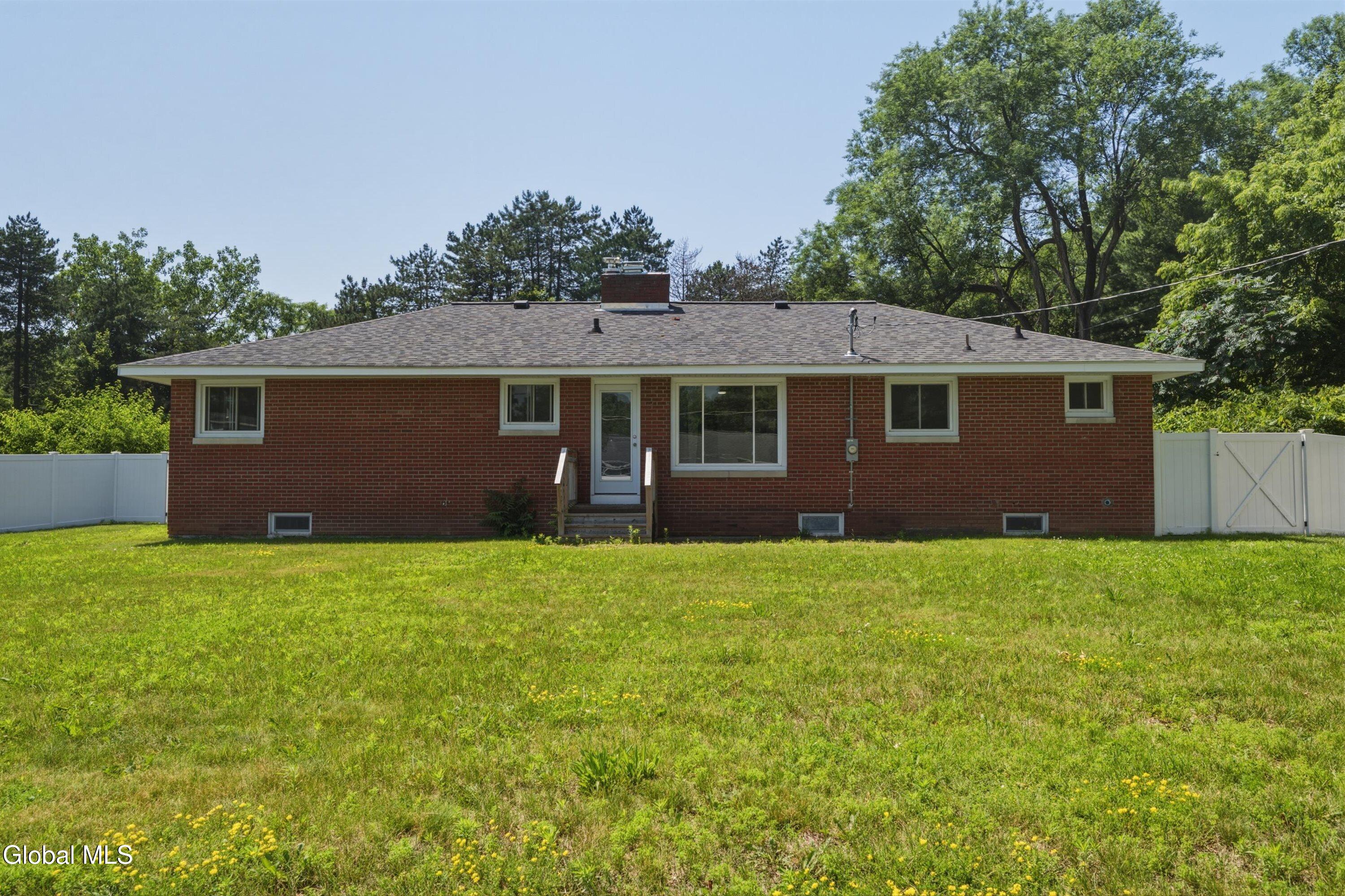 10 Kasper Drive Loudonville NY 12211