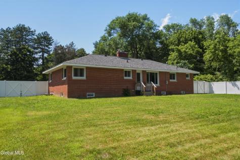10 Kasper Drive Loudonville NY 12211