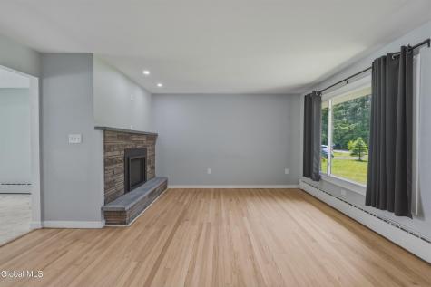 10 Kasper Drive Loudonville NY 12211