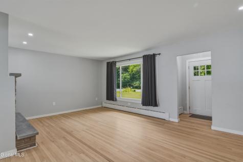 10 Kasper Drive Loudonville NY 12211