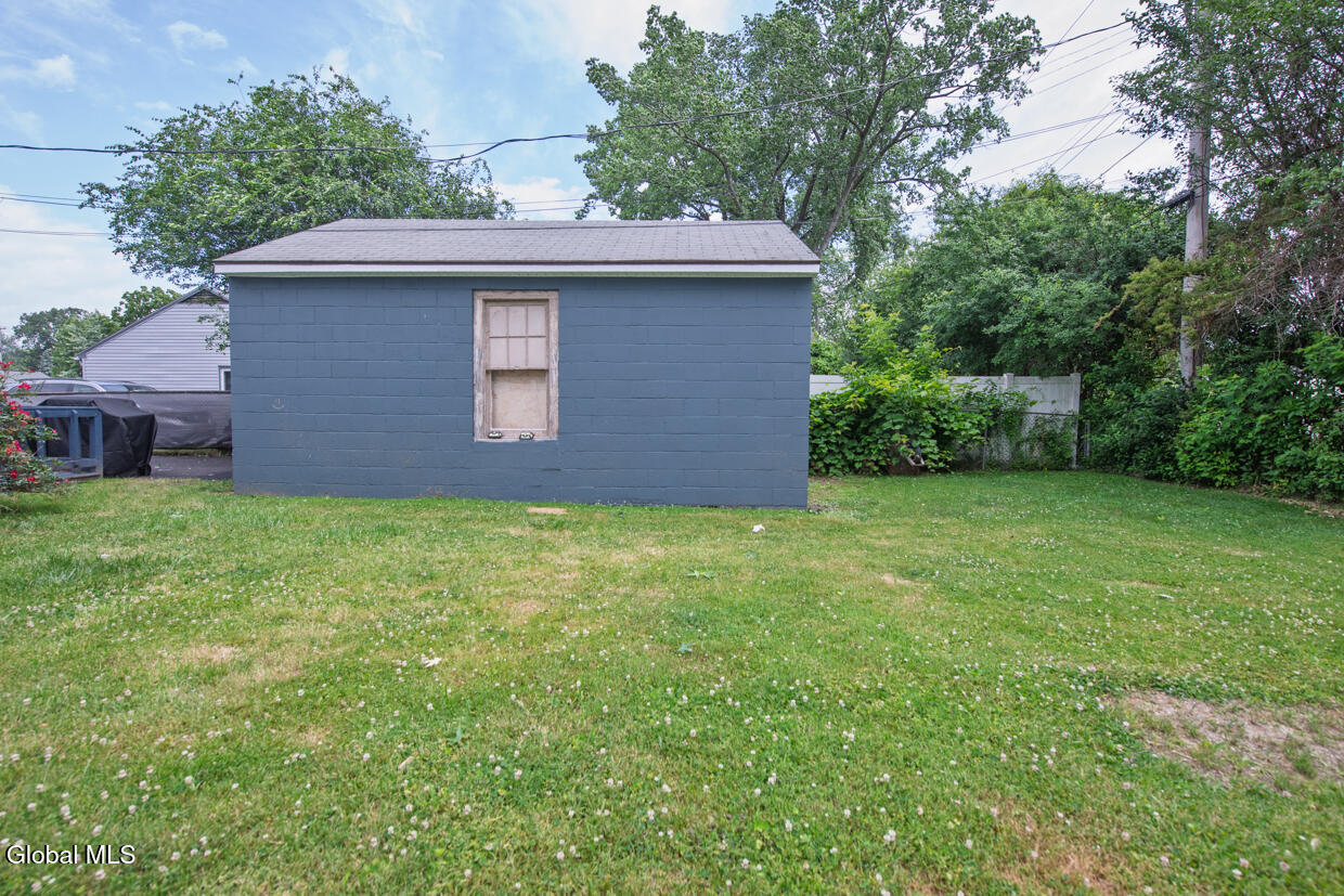 12 Jase Court Albany NY 12208