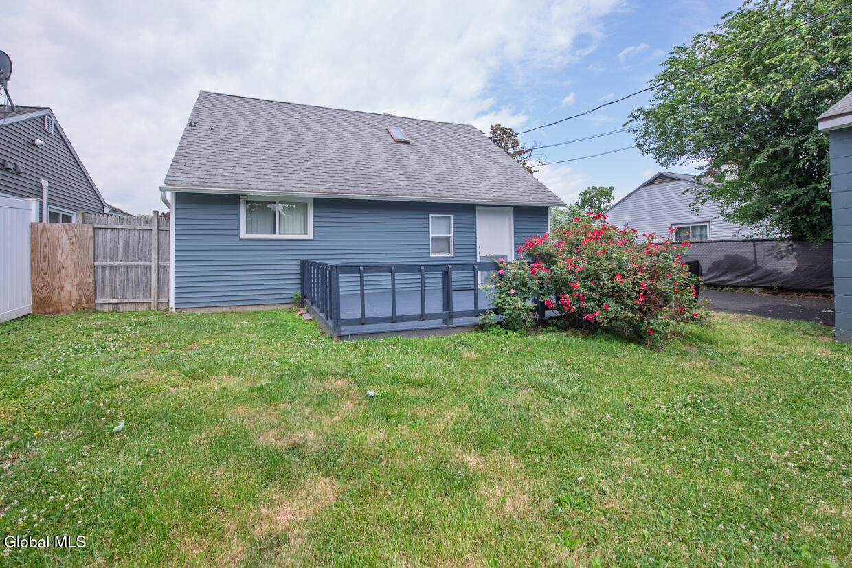12 Jase Court Albany NY 12208