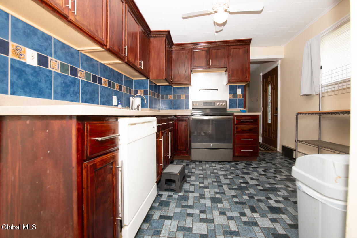 12 Jase Court Albany NY 12208