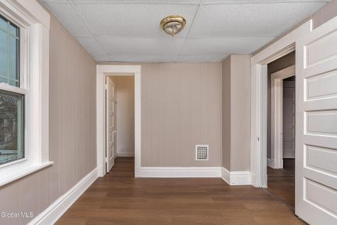 9 Lawn Avenue Albany NY 12204