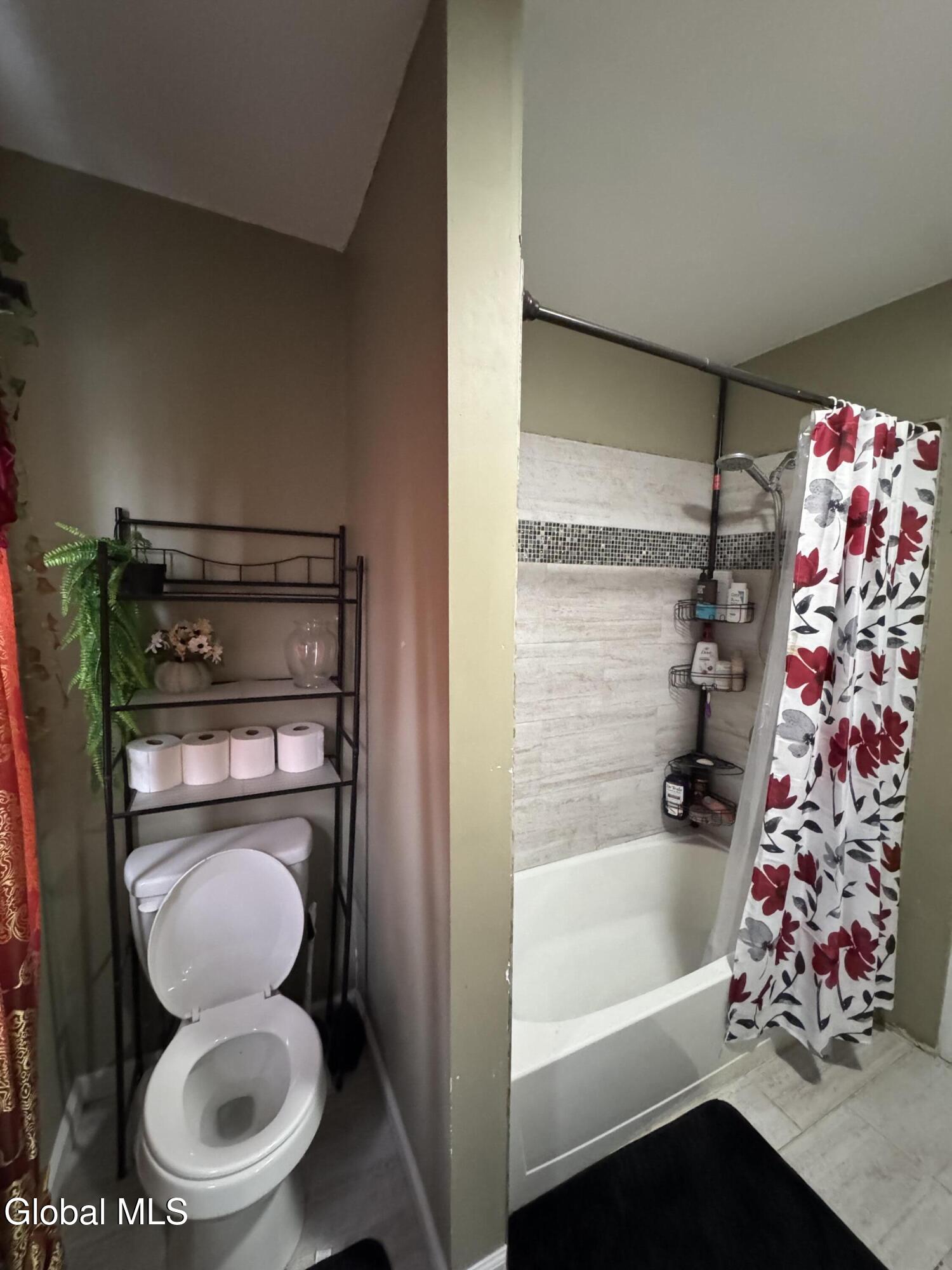 1038 Brierwood Boulevard Schenectady NY 12308
