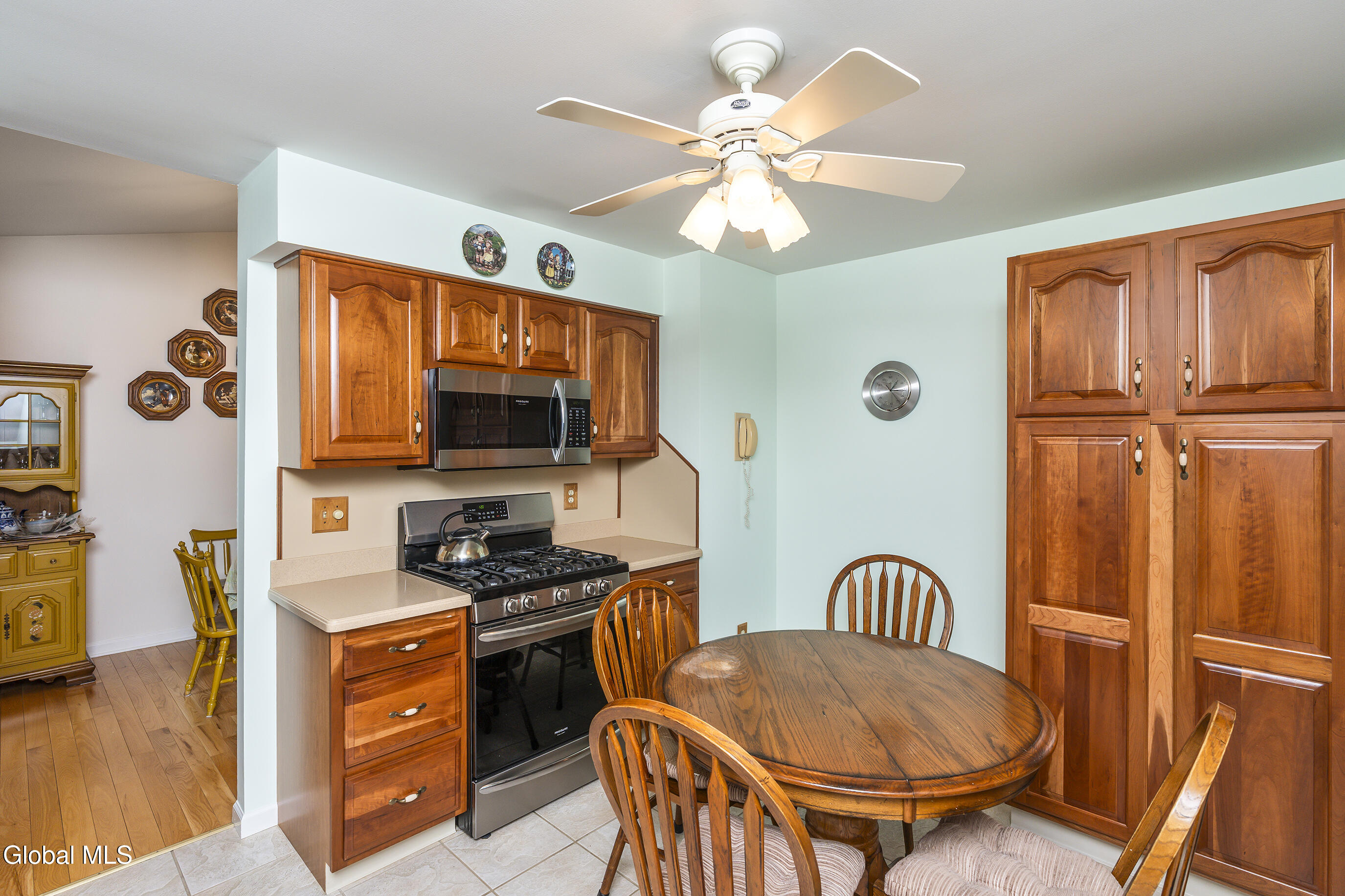 61 Longmeadow Drive Delmar NY 12054