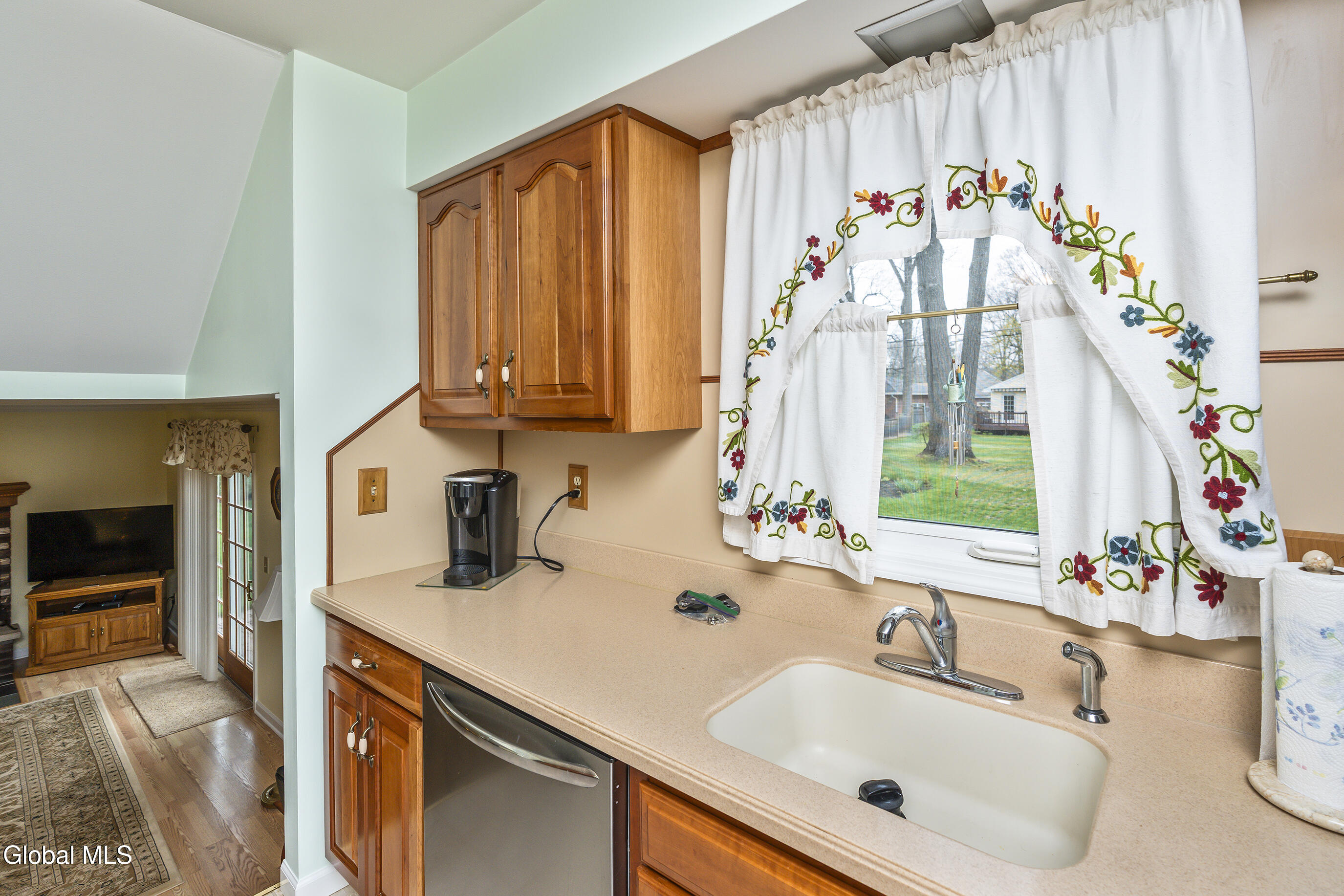 61 Longmeadow Drive Delmar NY 12054