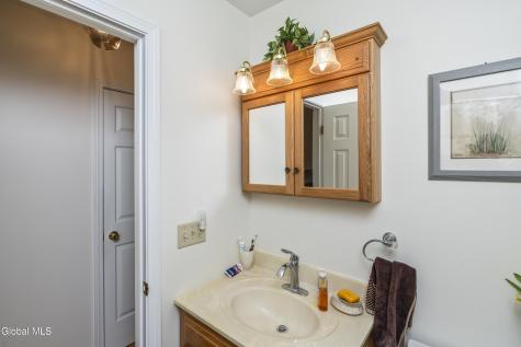 61 Longmeadow Drive Delmar NY 12054