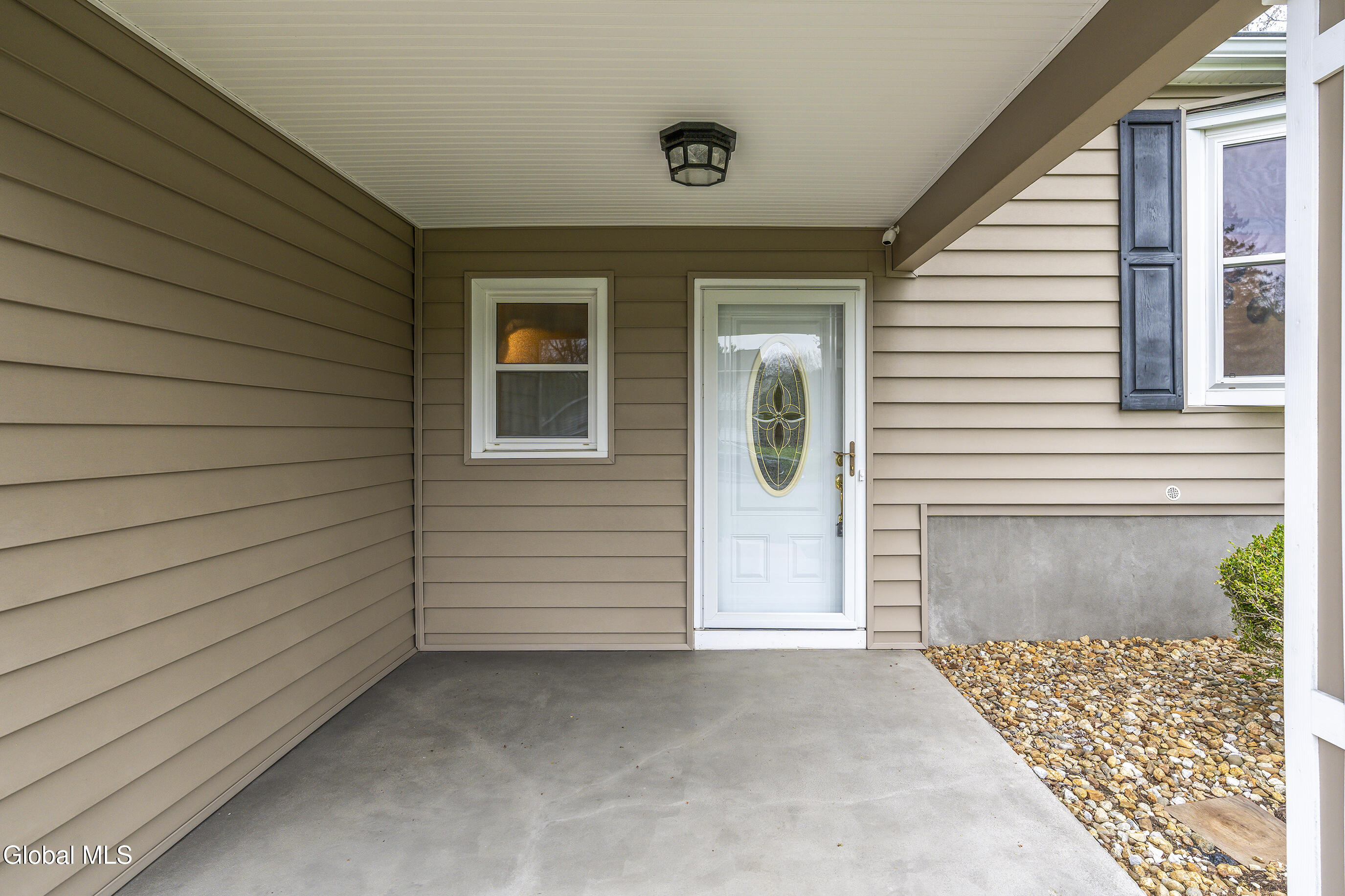61 Longmeadow Drive Delmar NY 12054