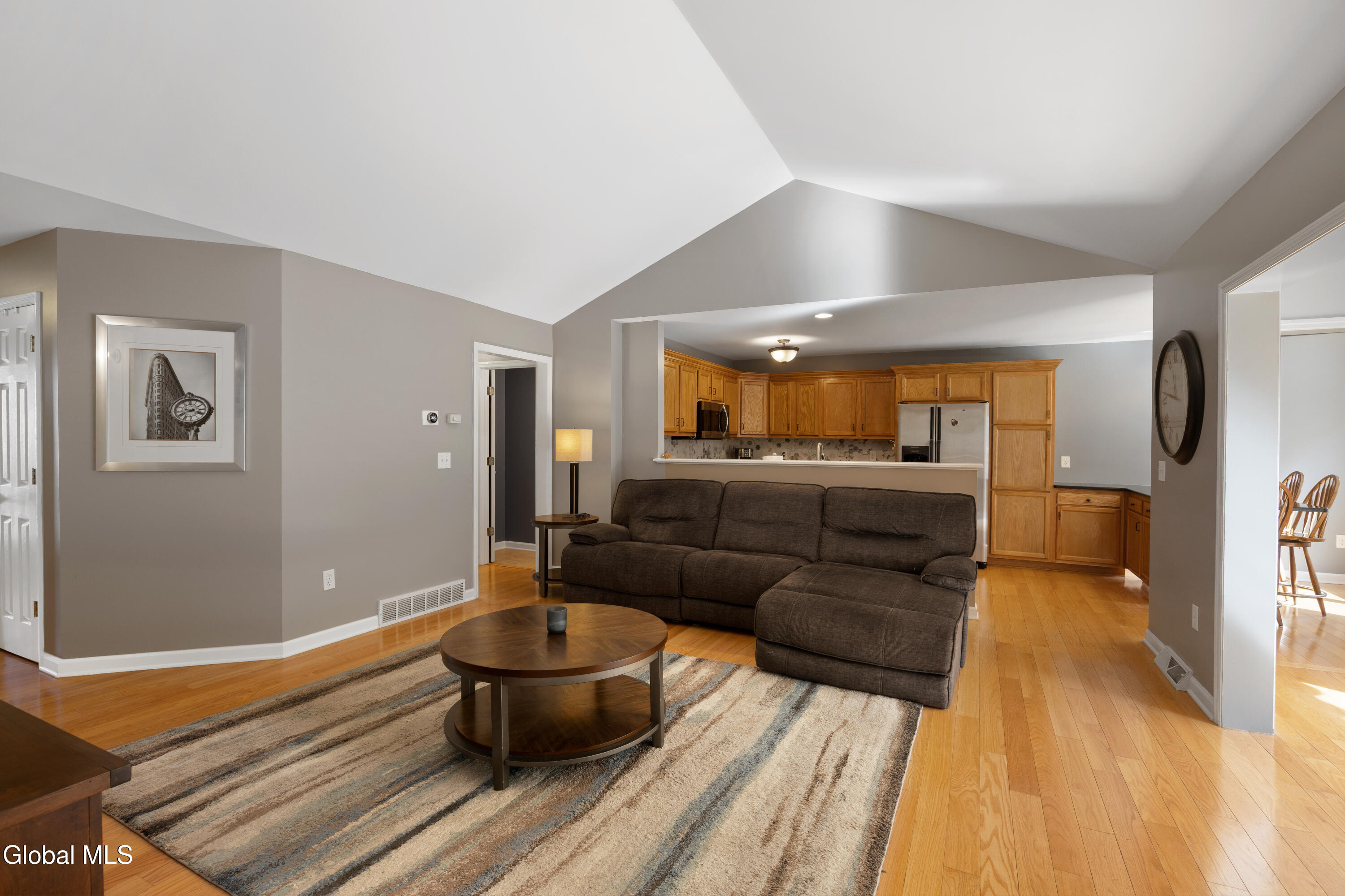 8 Garnet Lane Schenectady NY 12302