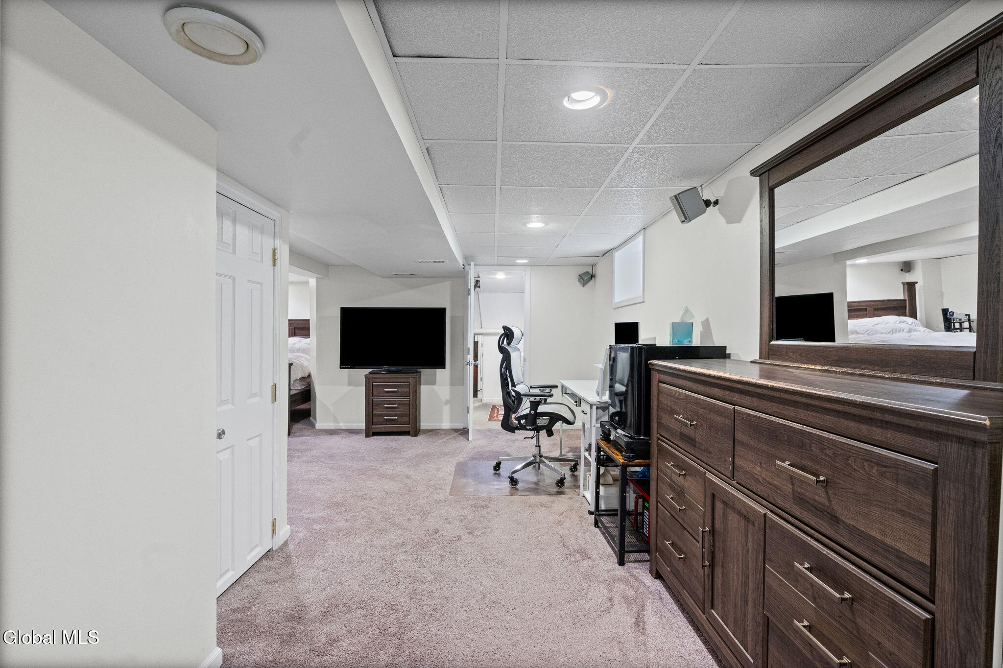 25 Netherlands Boulevard Rotterdam NY 12306