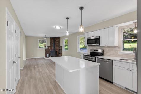 886 Ny-146 Delanson NY 12053