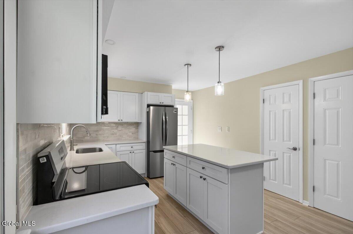 886 Ny-146 Delanson NY 12053