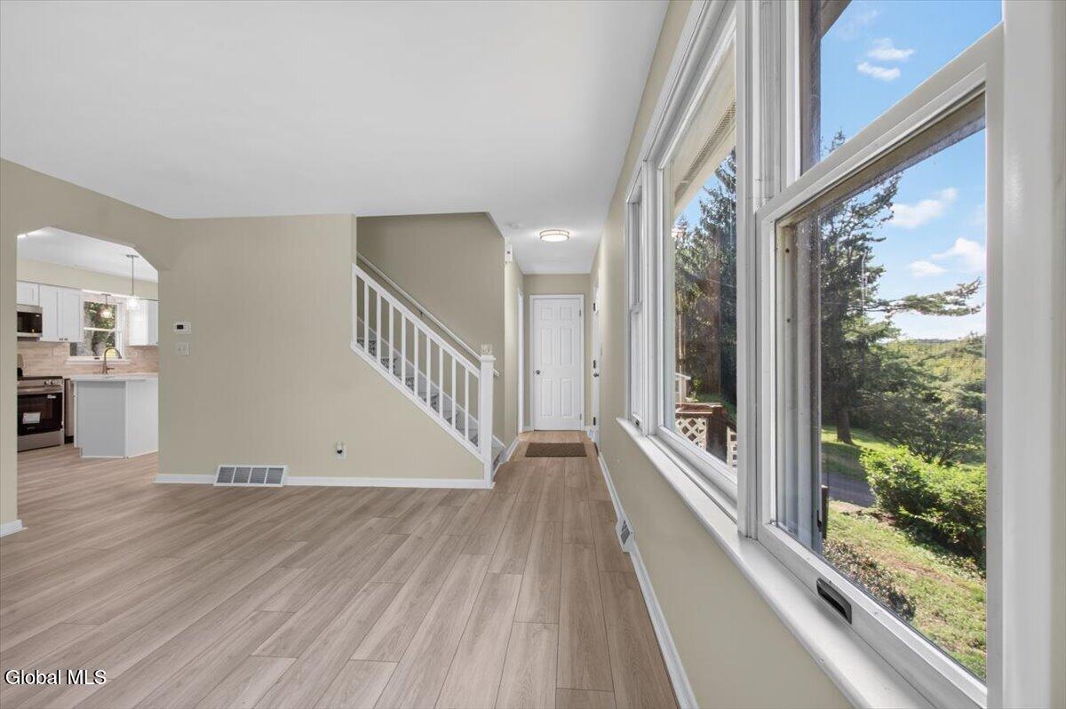 886 Ny-146 Delanson NY 12053
