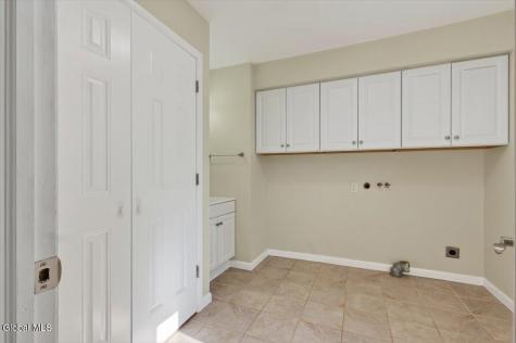 886 Ny-146 Delanson NY 12053