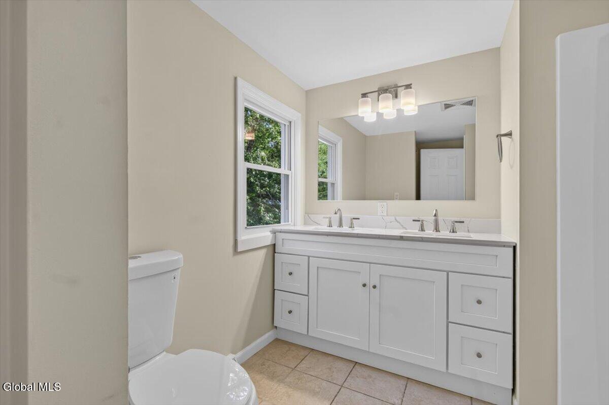 886 Ny-146 Delanson NY 12053